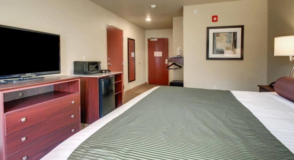 Cobblestone Inn & Suites - Lakin エクステリア 写真