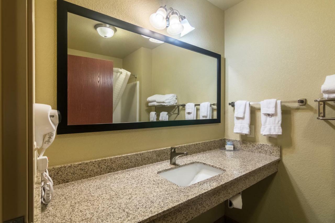 Cobblestone Inn & Suites - Lakin エクステリア 写真